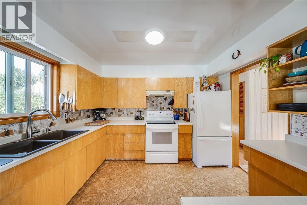 1614 Cook Avenue - 10