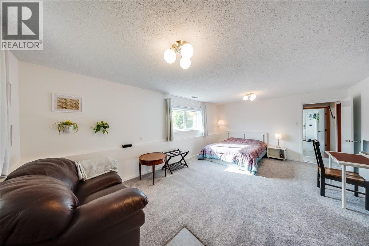 1614 Cook Avenue, Rossland - Image 1