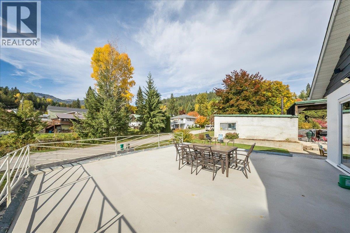 1614 Cook Avenue - 53