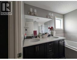 242 Savanna Close - photo 1