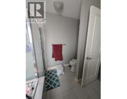 242 Savanna Close - photo 16