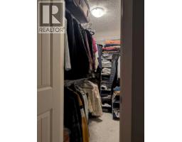 242 Savanna Close - photo 29