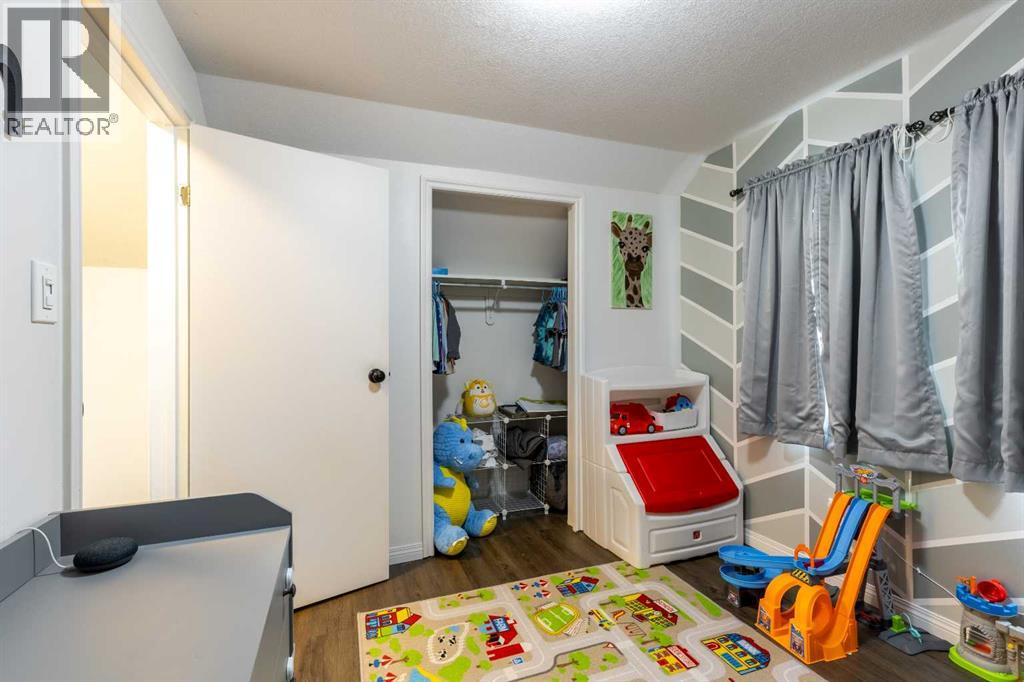 447 20 Street N - 23