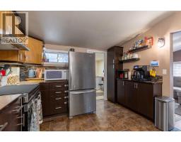 447 20 Street N - photo 12