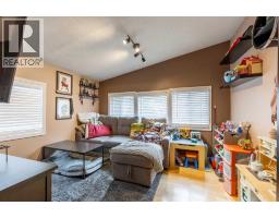 447 20 Street N - photo 14
