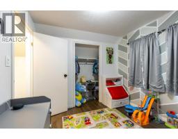 447 20 Street N - photo 23