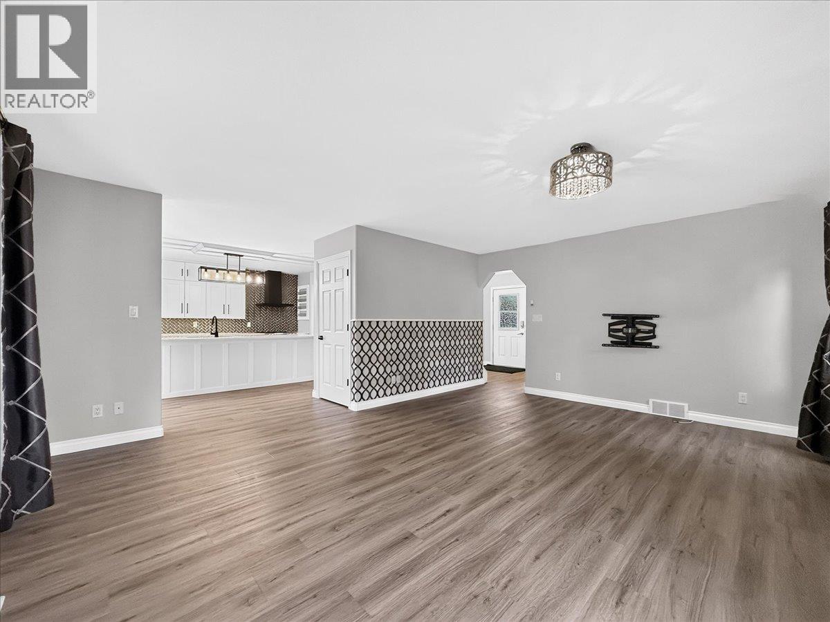 640 Upper Lakeview Road Unit# 48, Invermere