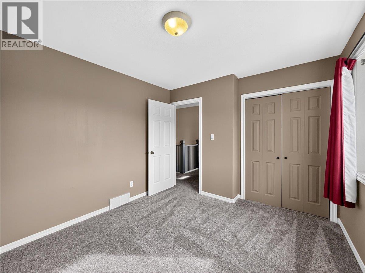 640 Upper Lakeview Road Unit# 48, Invermere