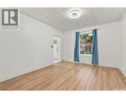420 J Avenue N, Saskatoon, SK S7L2K3 Photo 9