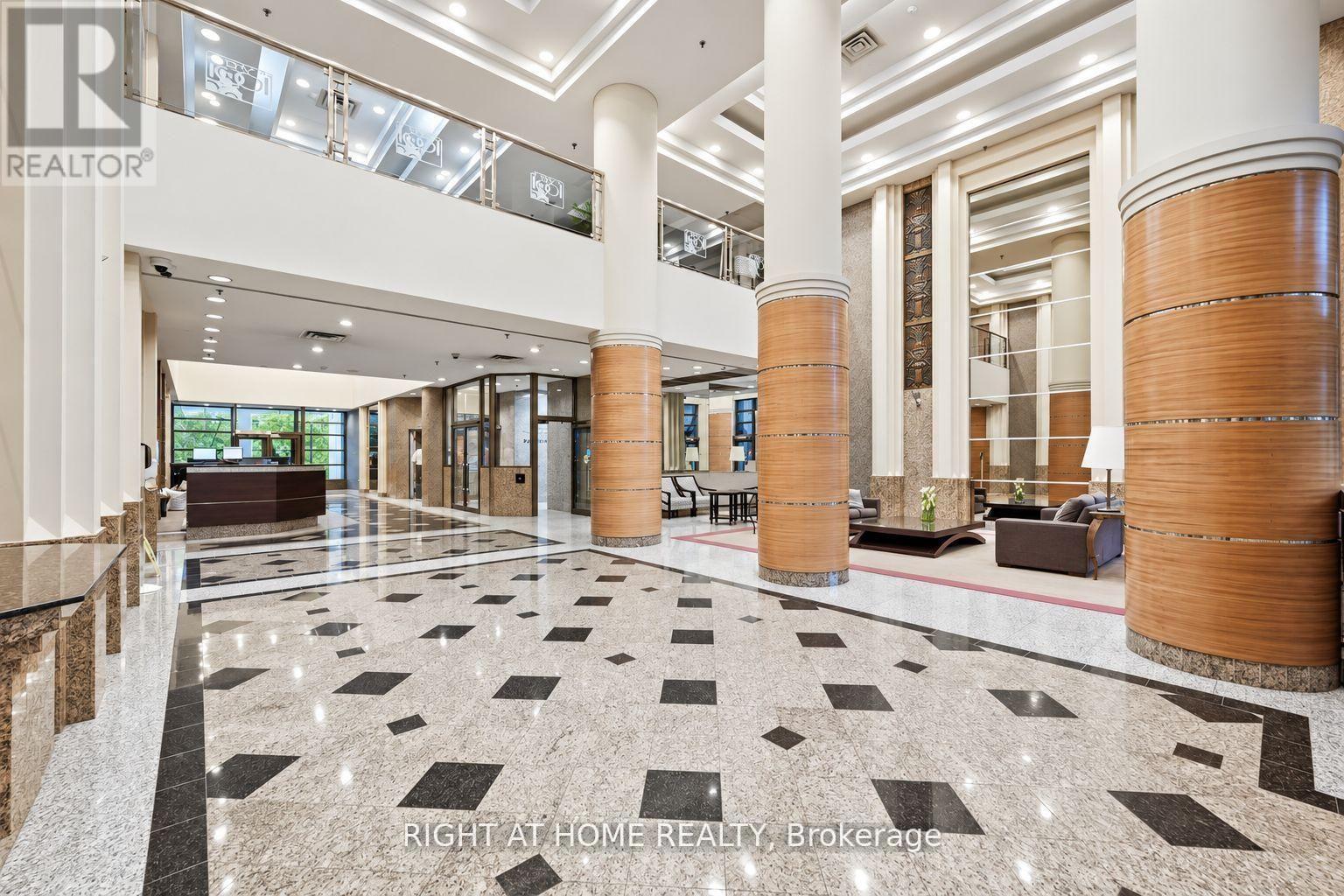 2111- 1001 Bay Street, Toronto, ON photo 4