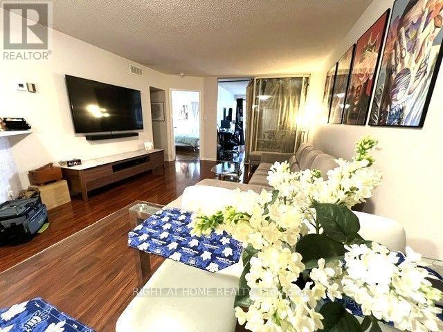2111- 1001 Bay Street, Toronto, ON photo 9