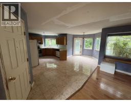 740 Clearwater Way, Coquitlam, BC V3C6A3 Photo 6