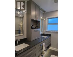 2532 Ashurst Avenue, Coquitlam, BC V3K5T4 Photo 17