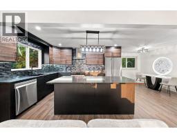8304 11 Street SW - photo 10