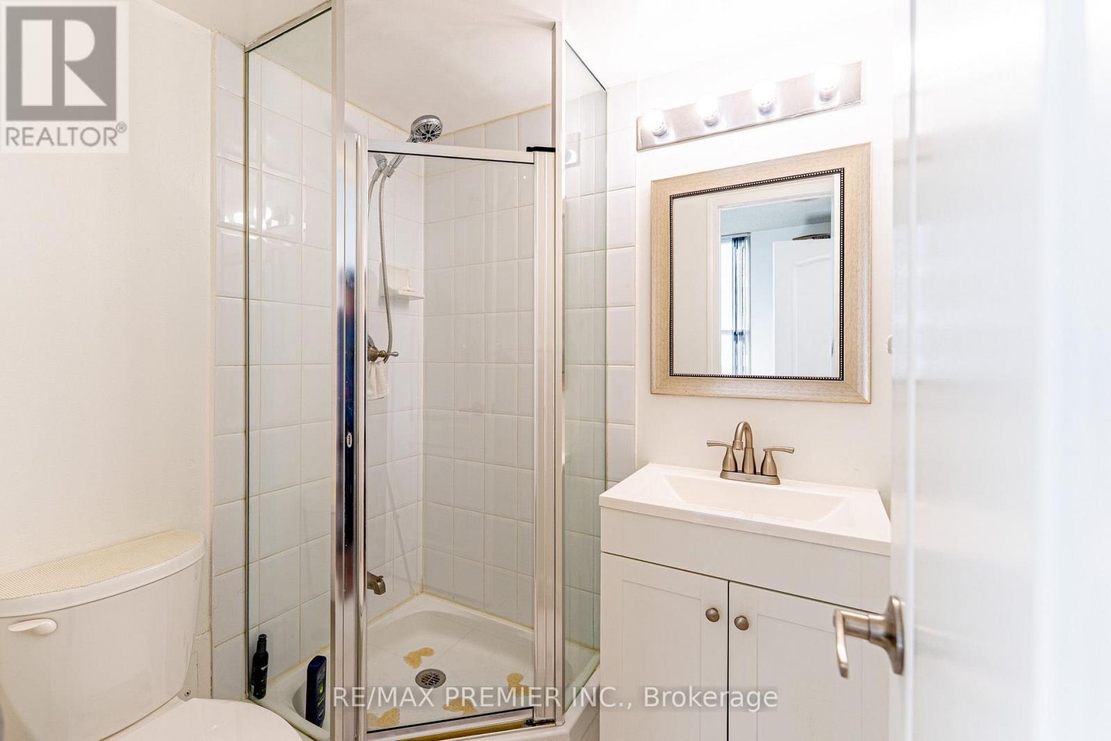 2002- 33 Elm Drive West, Mississauga, ON photo 11