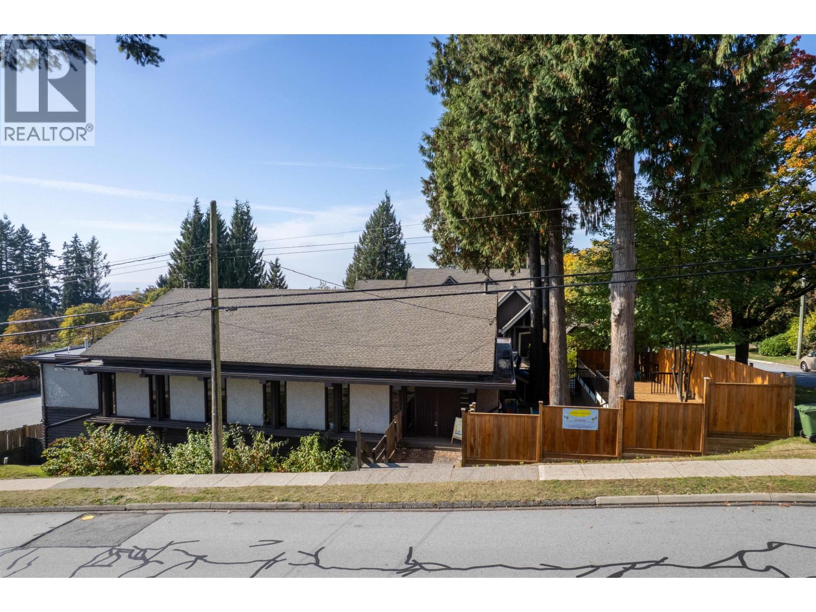 Photo of 195 E WINDSOR ROAD 20