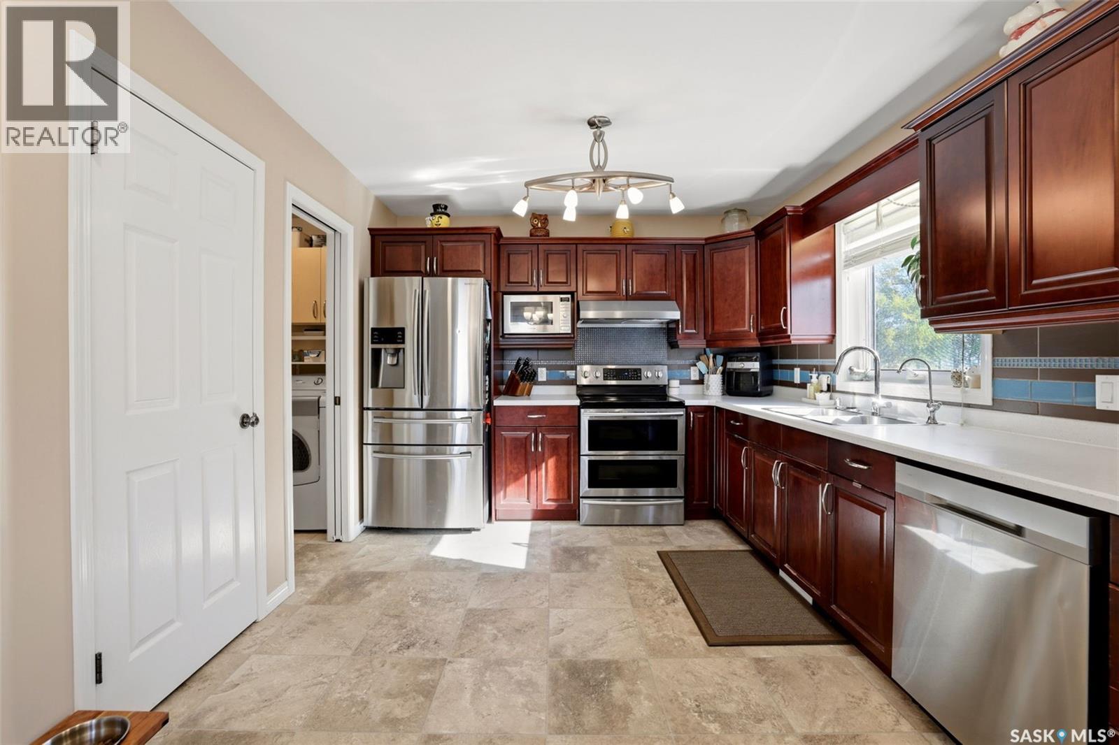 124 2nd AVENUE W - 10