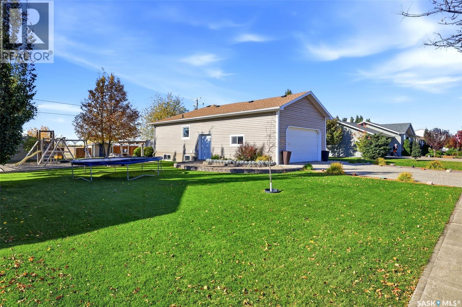 124 2nd AVENUE W - 33