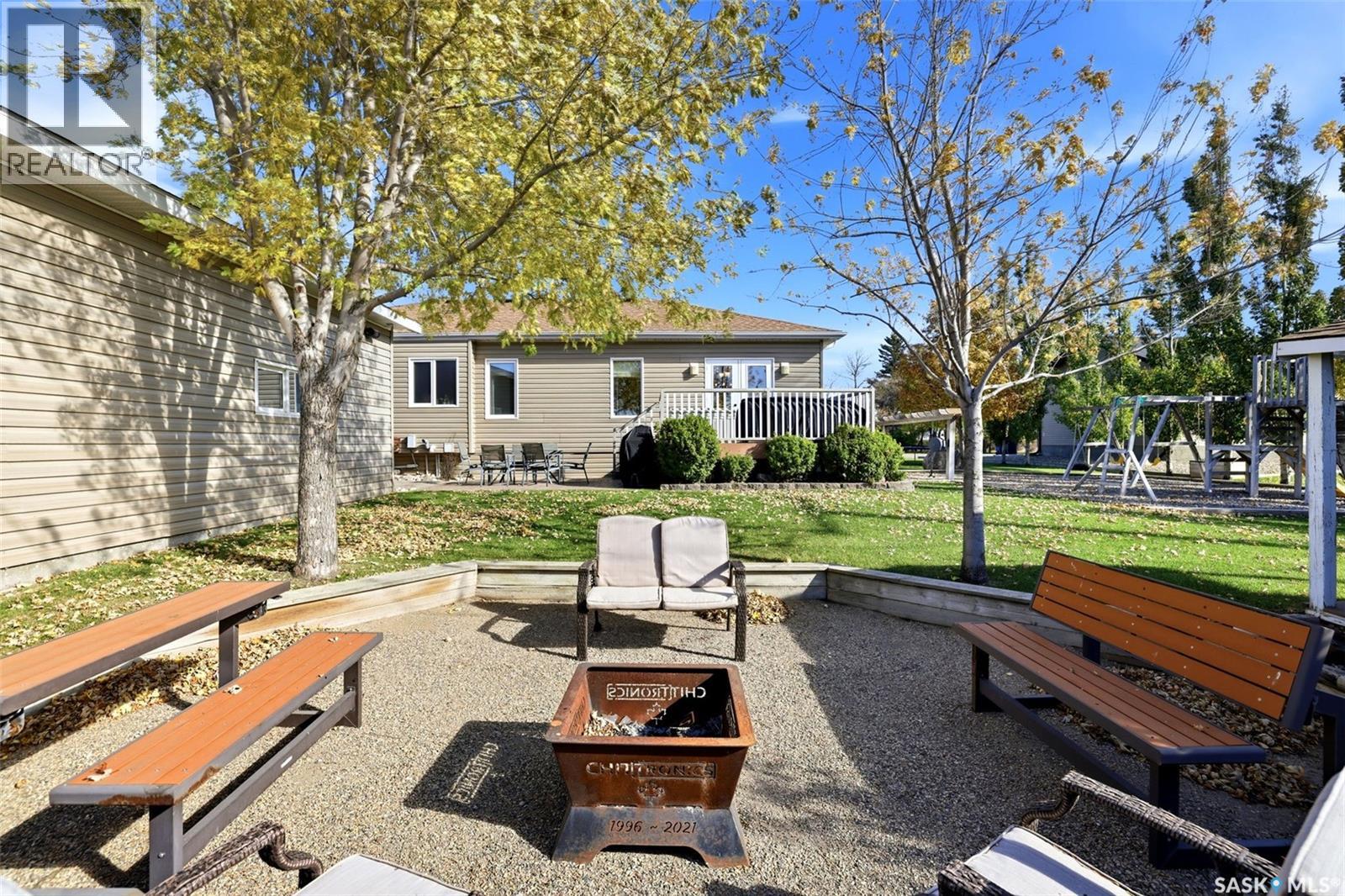 124 2nd AVENUE W - 37