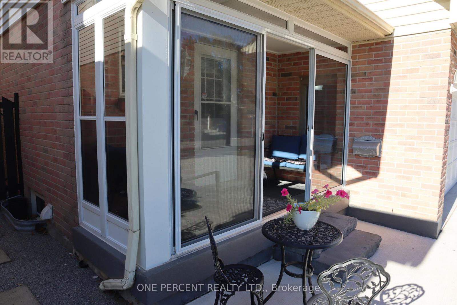 43 Commerford Street, Thorold, ON photo 32