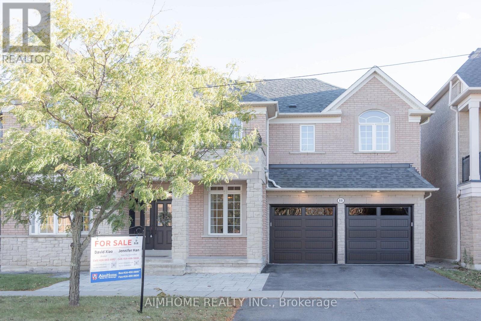 11 Alpaca Drive, Richmond Hill, ON photo 2