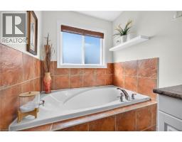 54 Vinifera Drive, Grimsby, ON L3M5S2 Photo 22