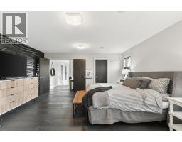 1904 50 Avenue SW - photo 34