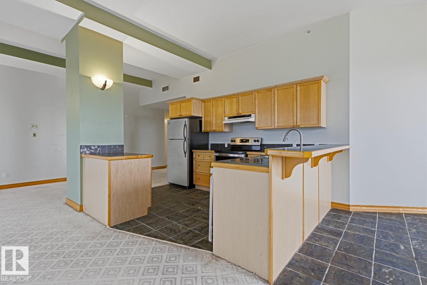 #701 – 10106 105 Street NW, Downtown (Edmonton) — photo 18 of 30: Property photo