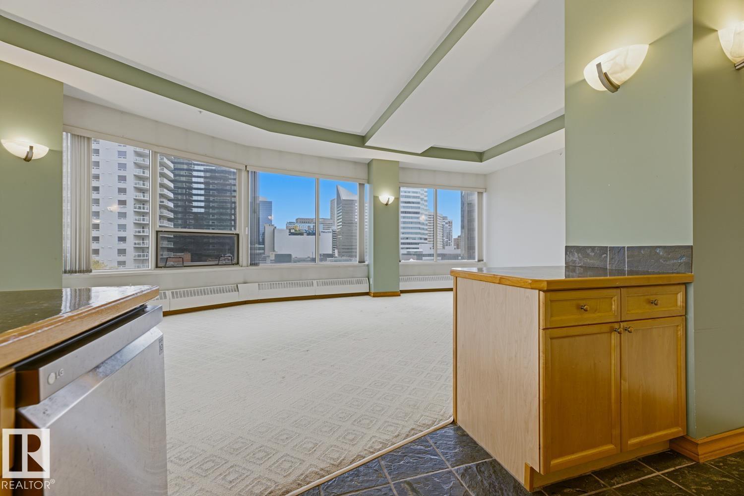 #701 – 10106 105 Street NW, Downtown (Edmonton) — photo 21 of 30: Property photo