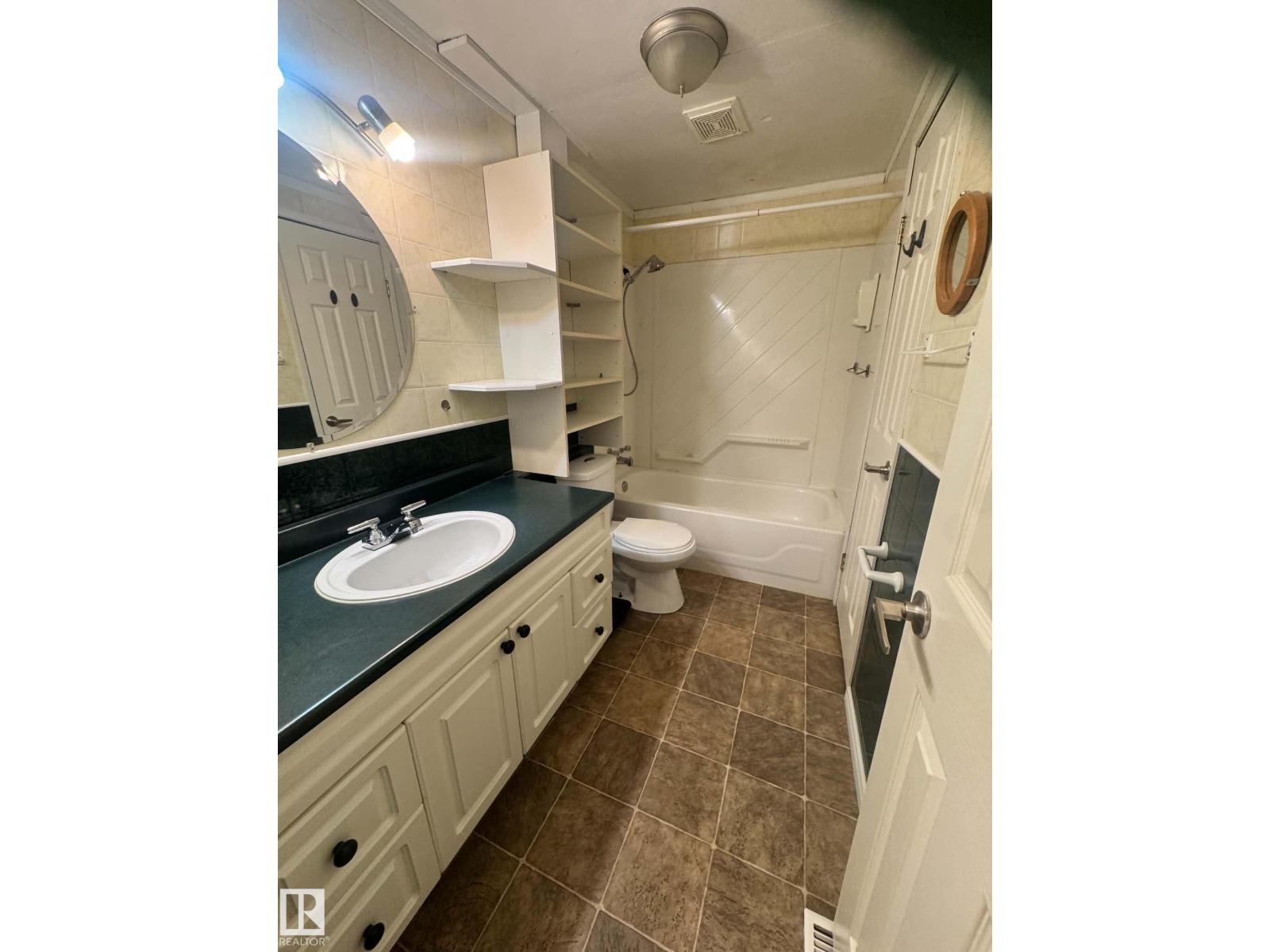 2415 West Oak WY NW - 16