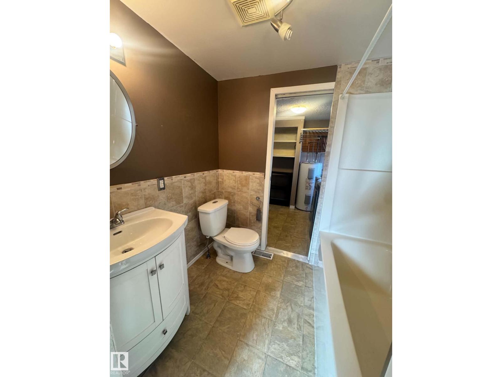 2415 West Oak WY NW - 17