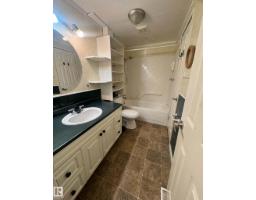 2415 West Oak Wy Nw, Edmonton, AB T5S1T7 Photo 9
