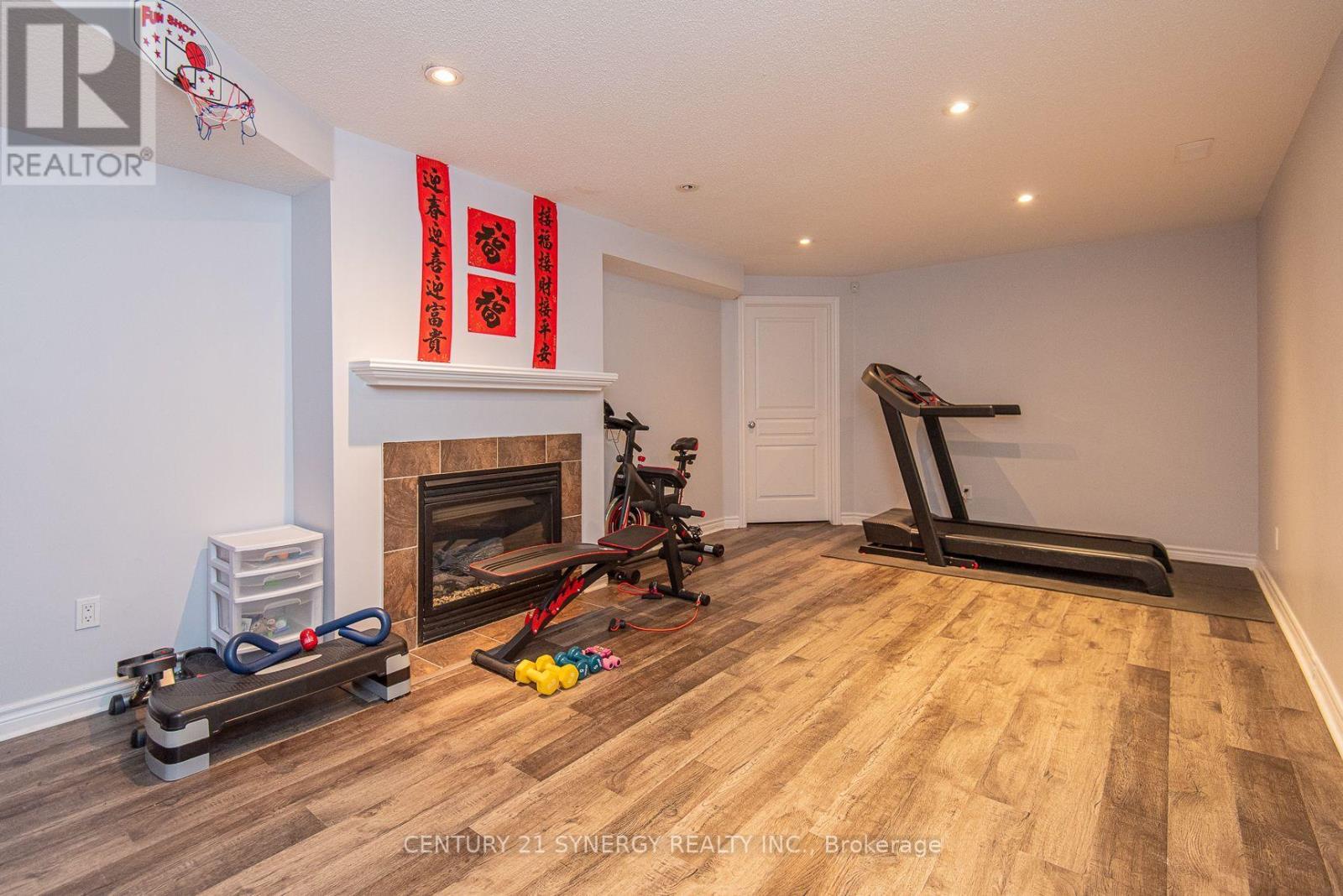 2025 Pennyroyal Crescent — photo 27