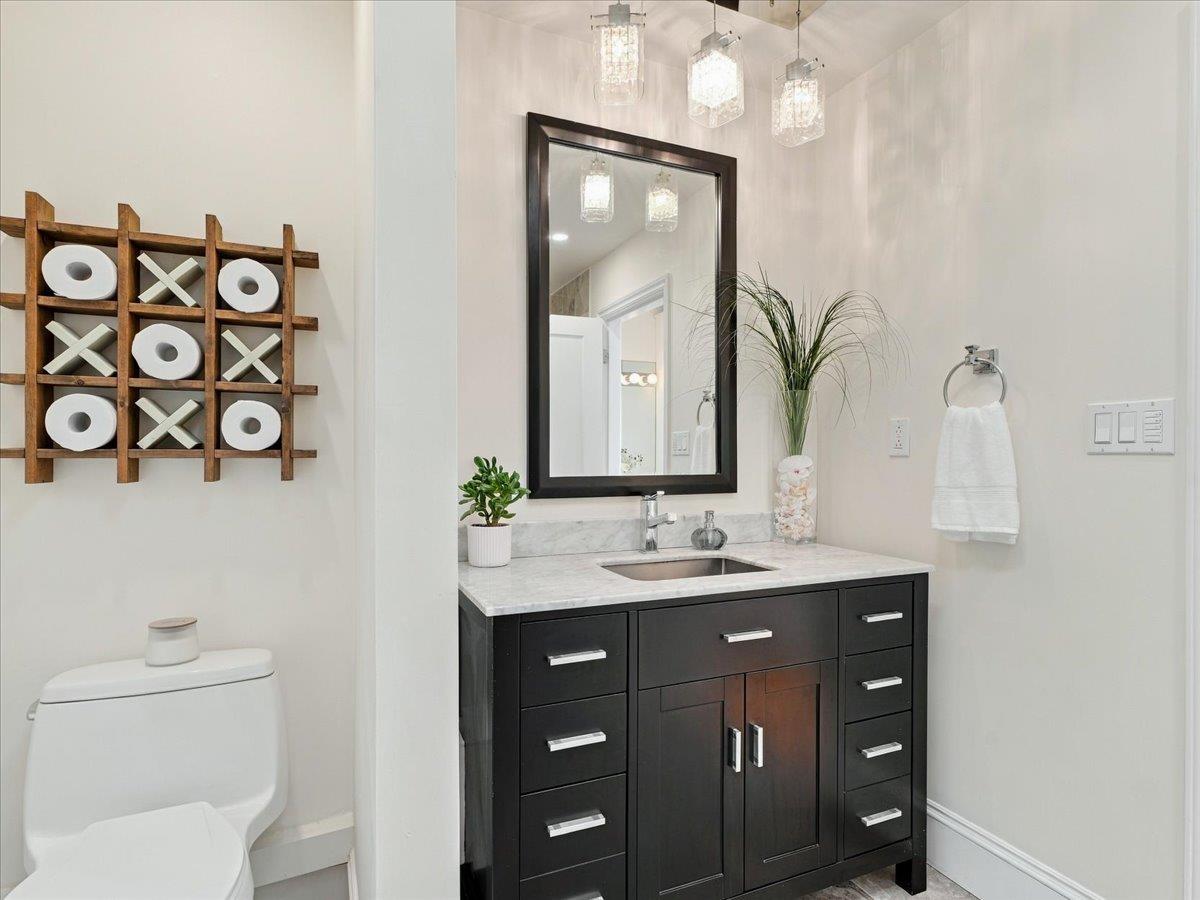 15068 VICTORIA AVENUE, White Rock