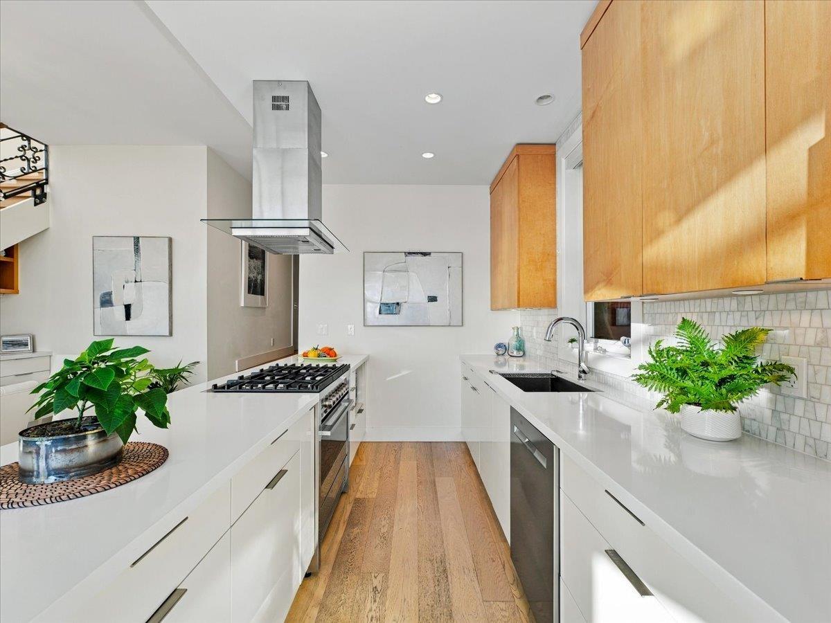 15068 VICTORIA AVENUE, White Rock