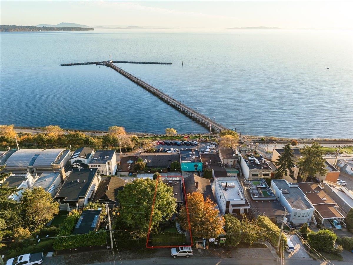 15068 VICTORIA AVENUE, White Rock