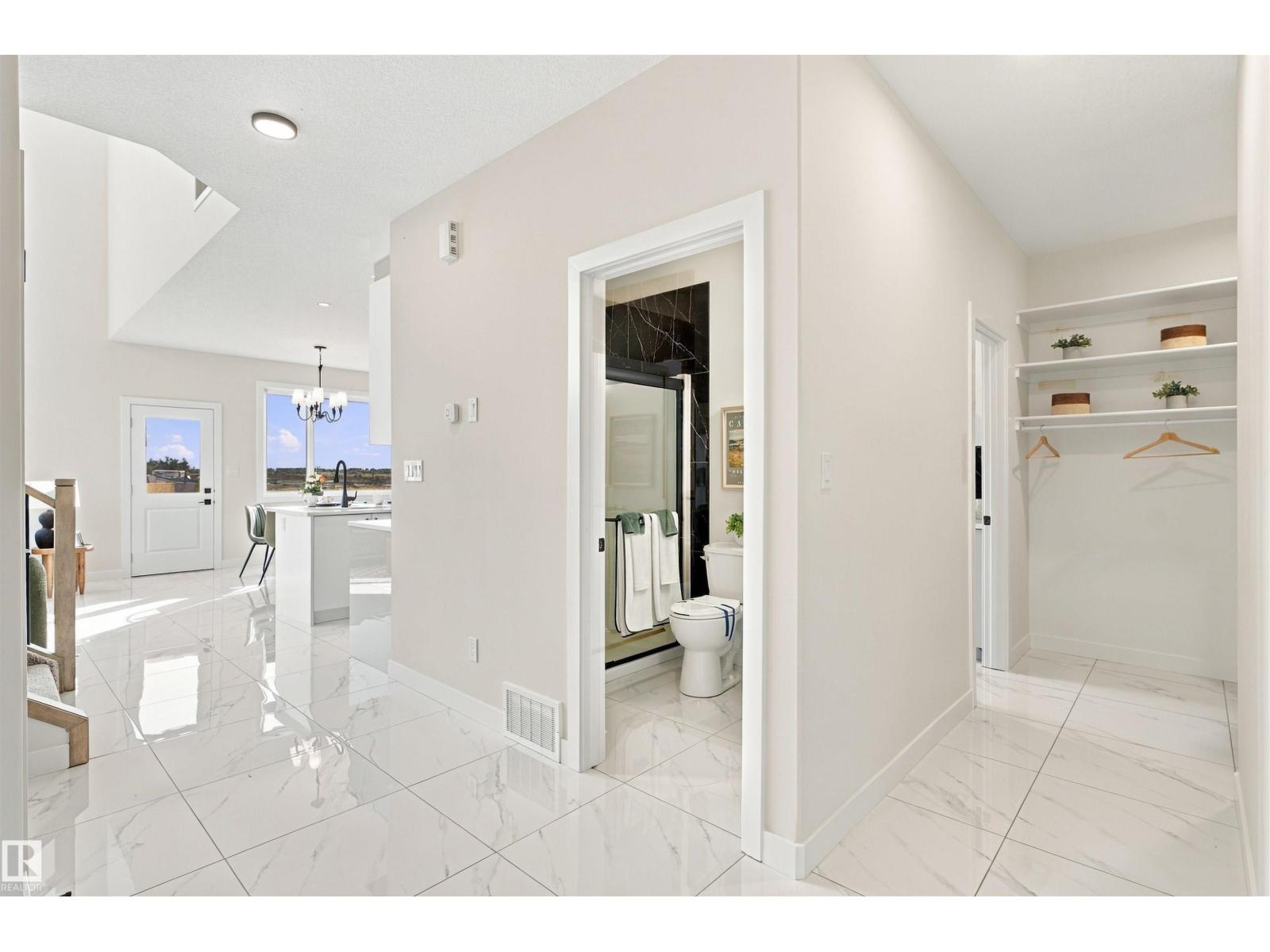3805 38 Ave - 10