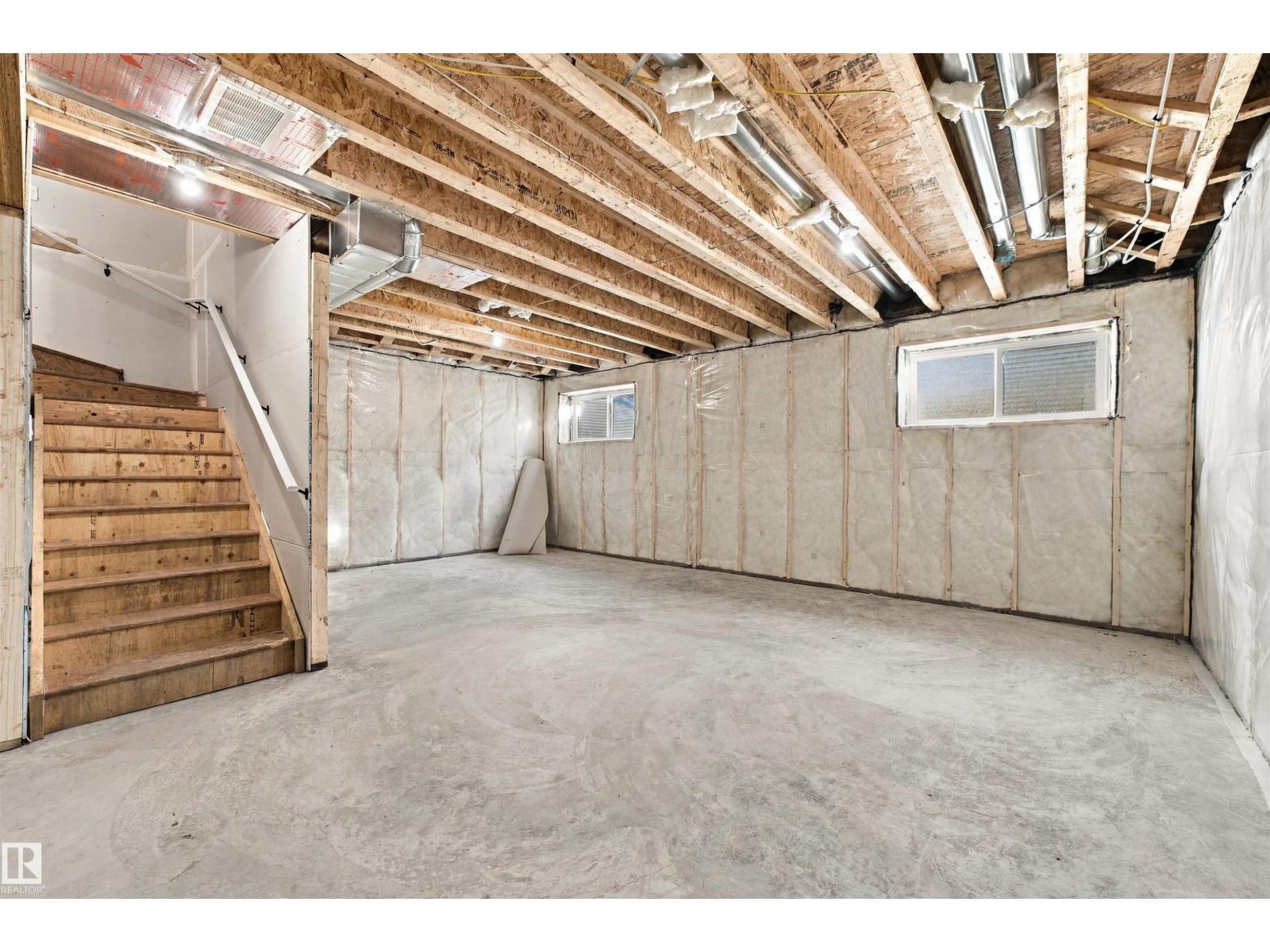 3805 38 Ave - 52