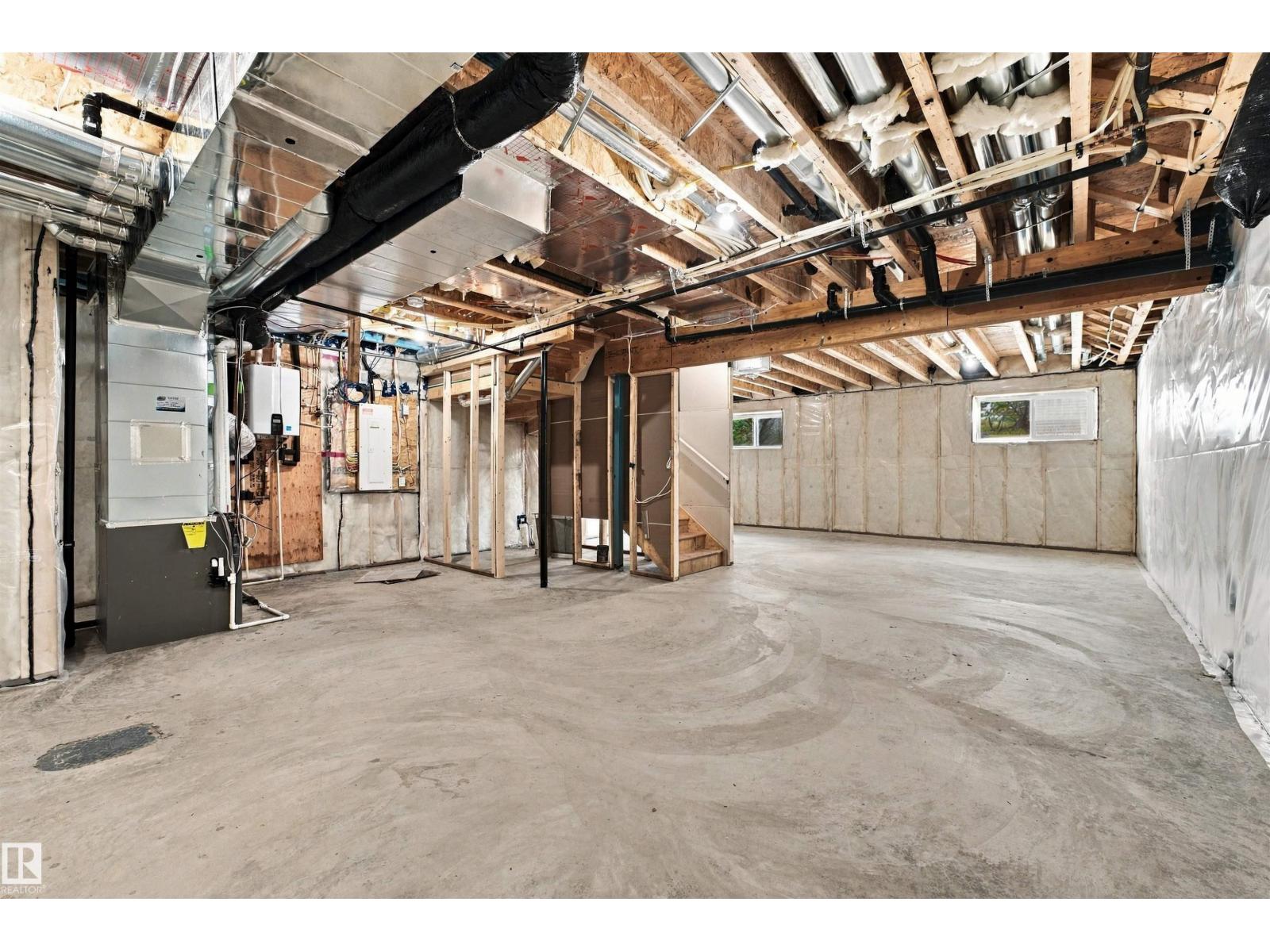 3805 38 Ave - 55