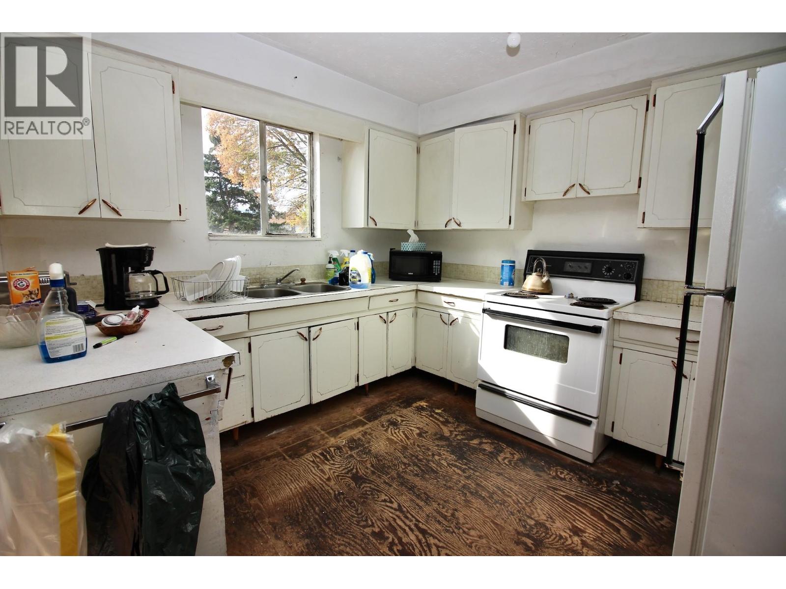  1382 McBride Road Road, Kelowna