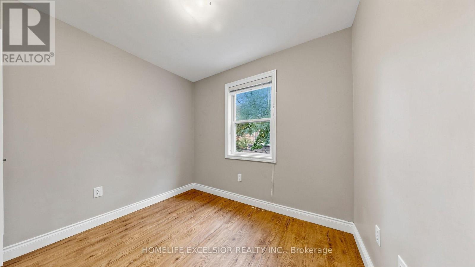 250 Shuter Street — photo 25