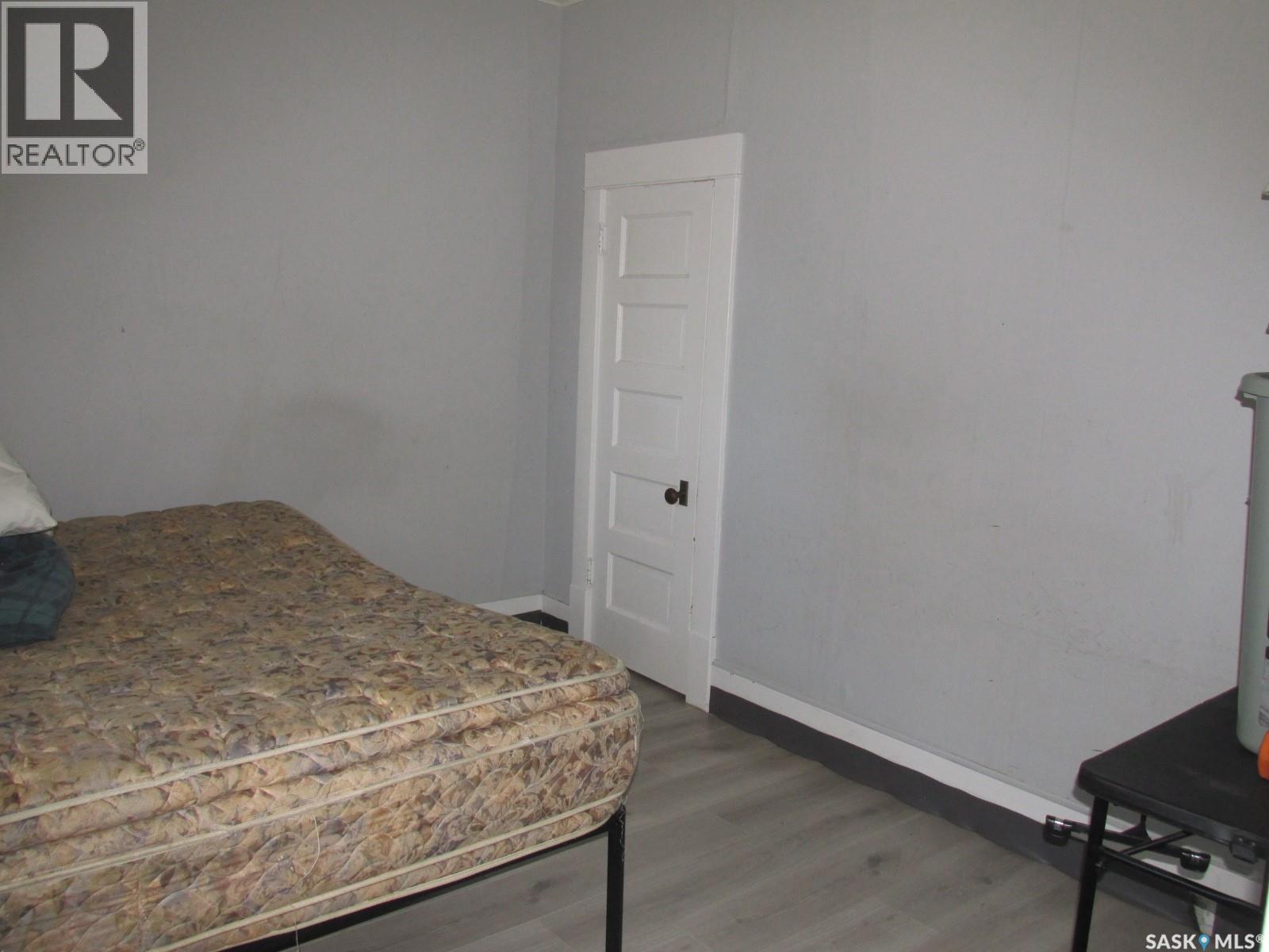 303 2nd STREET W - 10