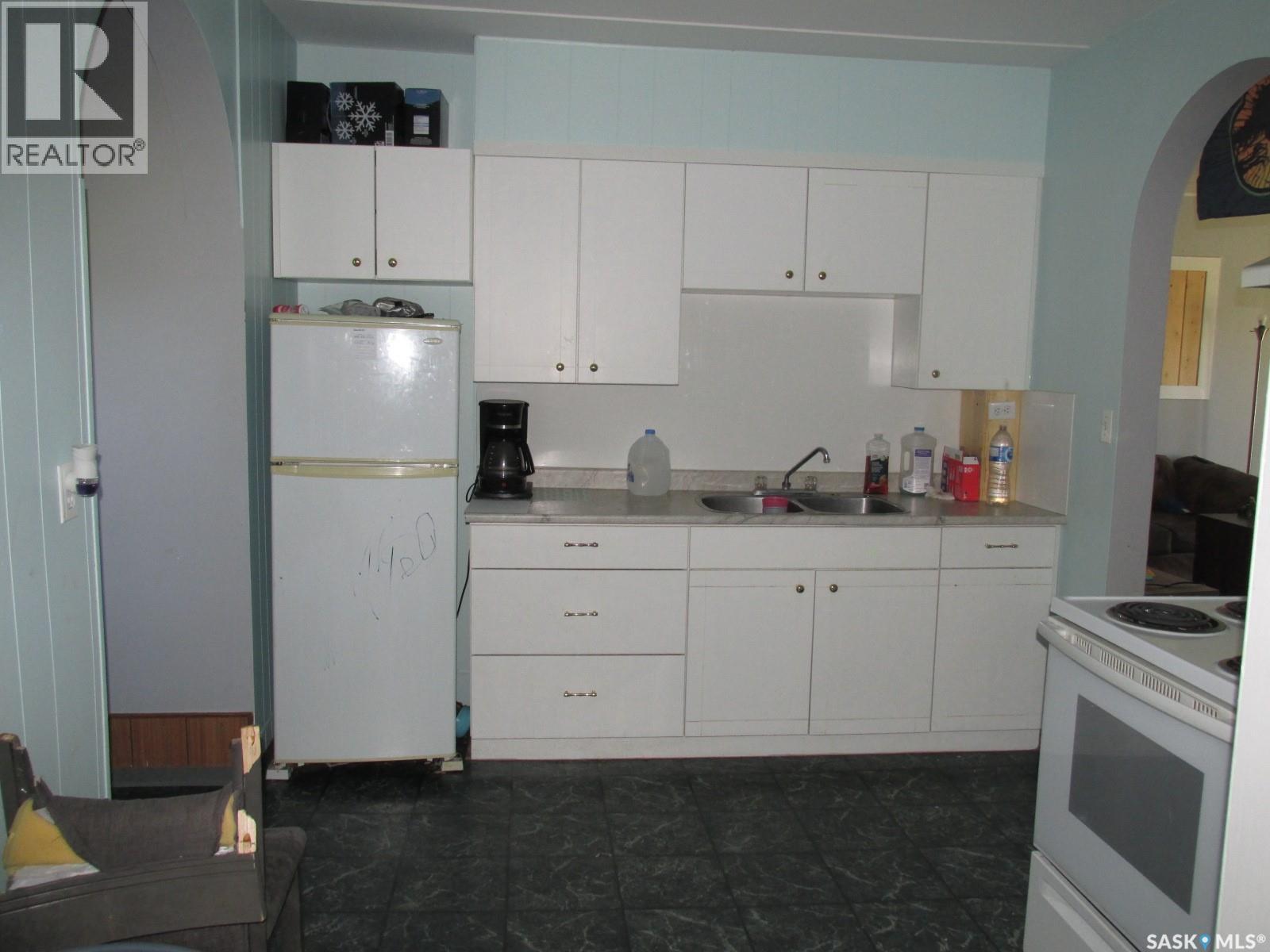 303 2nd STREET W - 5