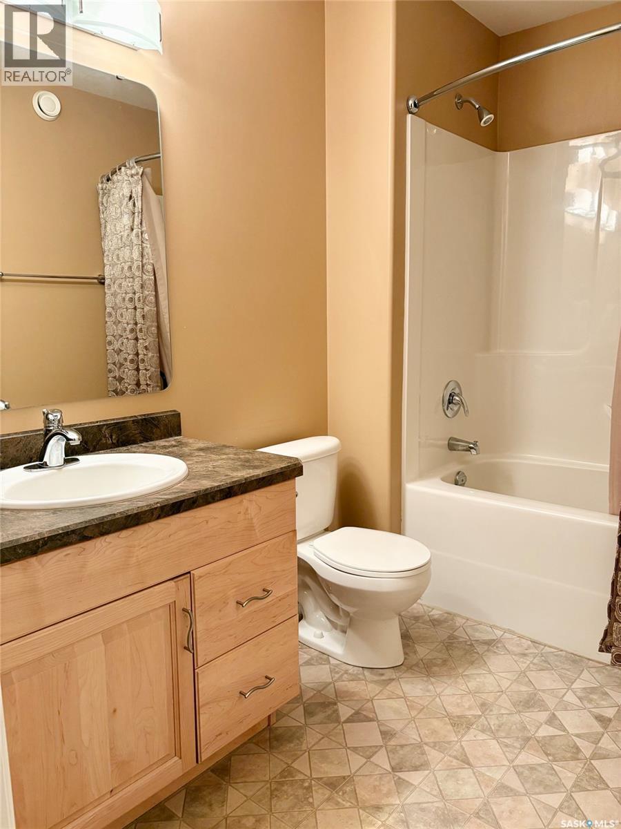 #142 Manitoba AVENUE - 22