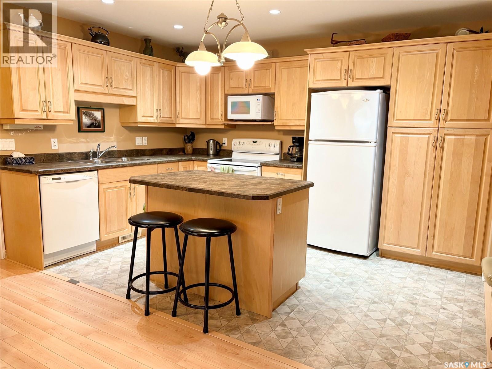 142 Manitoba AVENUE, Yorkton — photo 8