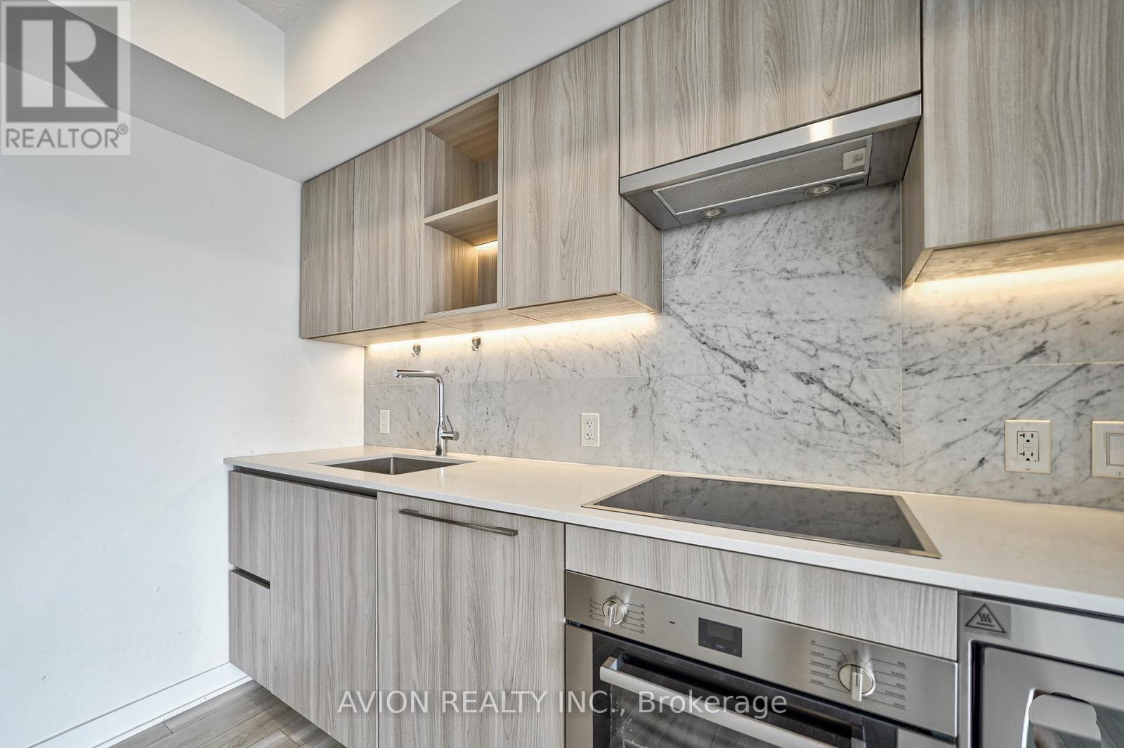 1916 - 17 BATHURST STREET, Toronto (Waterfront Communities) — photo 11
