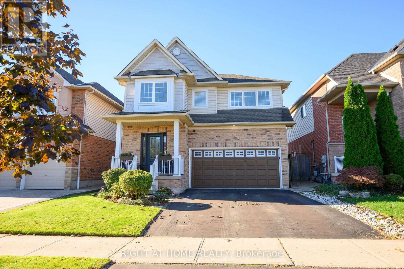 54 VINIFERA DRIVE - 2