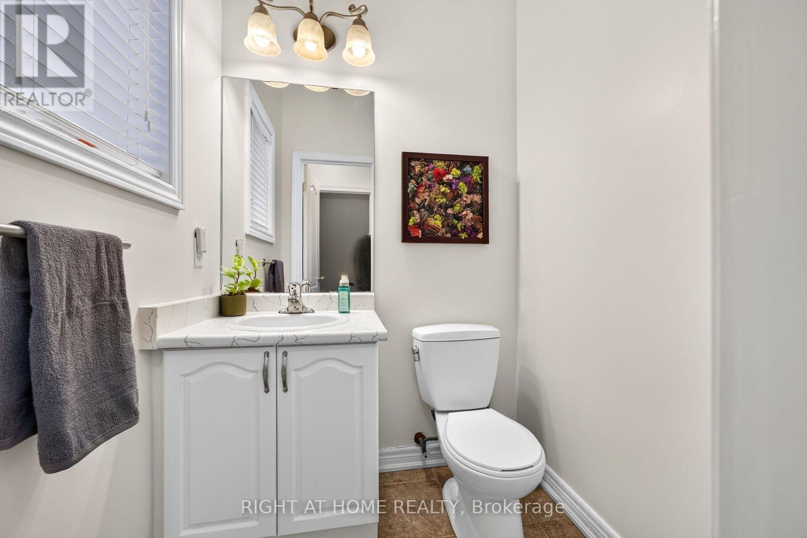 54 VINIFERA DRIVE - 28