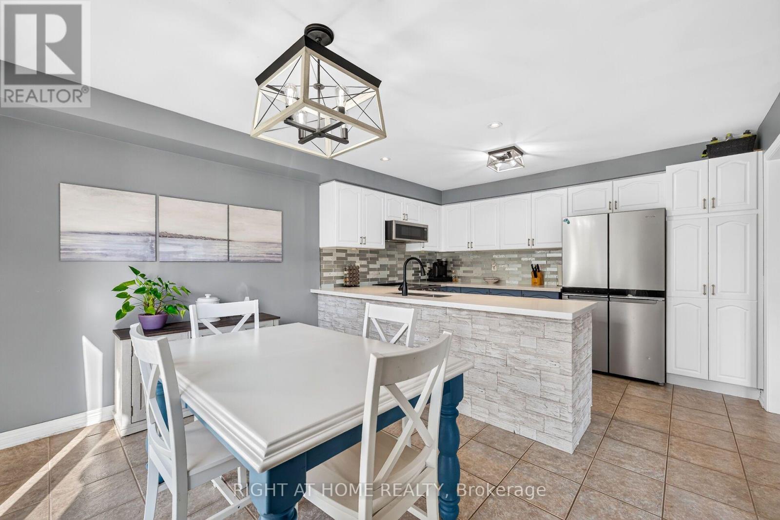 54 Vinifera Drive, Grimsby, ON photo 9