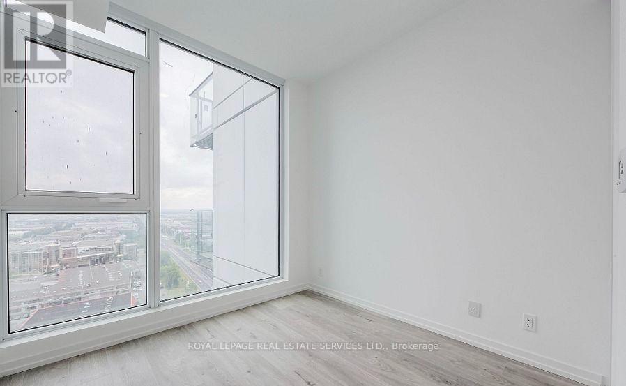 7890 Jane Street — photo 16